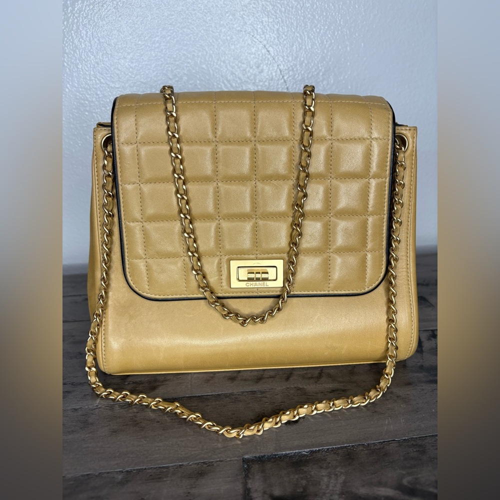 CHANEL Chocolate Bar 🍫 😋 Lambskin Accordian 2-Way Chain Strap Shoulder/Crossbody